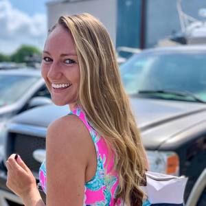 Meet your Posher, Kayla